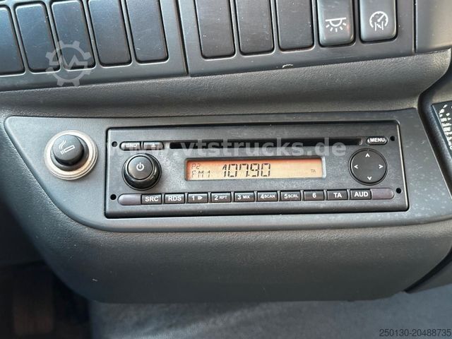 Transporter mit Pritsche & Plane MAN TGL 8.180 4x2 EU5 Ladebordwand Orig. Km