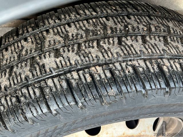 Pritschenwagen PEUGEOT Boxer DoKa Pritsche HDi 130 4x2