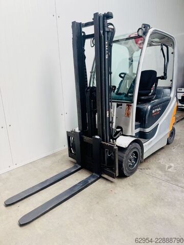 Electric 4-wheel forklift Still RX60-30 Duplex Batterie 70%