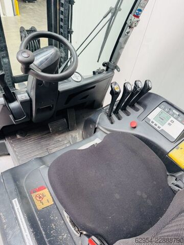 Electric 4-wheel forklift Still RX60-30 Duplex Batterie 70%