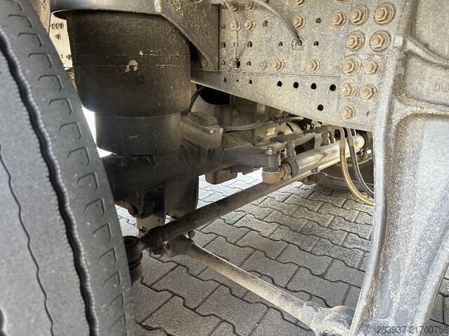 Flatbed truck with tarp IVECO Stralis AT