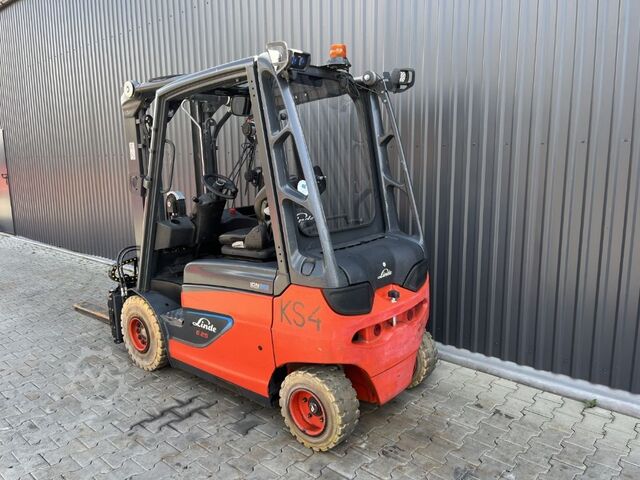 Electric 4-wheel forklift Linde E 25-01