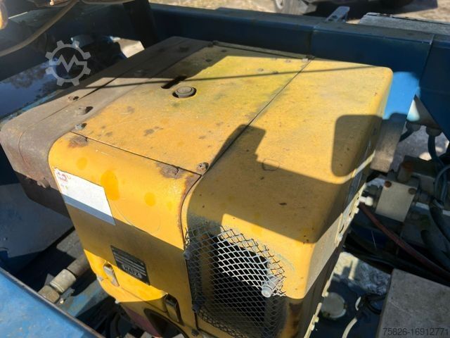 Truck-mounted crane van MERCEDES-BENZ 814 Dachdeckerkran Klaas 28-7 28Meter Fernbedien