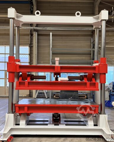 Polyurethane processing machine Servohydraulischer Formenträger