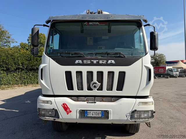 Concrete pump truck Astra HD8 84.45