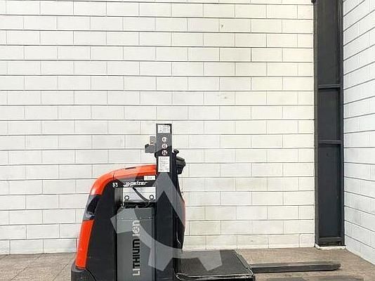 Order picking machine Linde V10-02