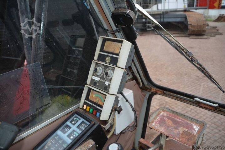 Mobile crane Hitachi KH 150-3