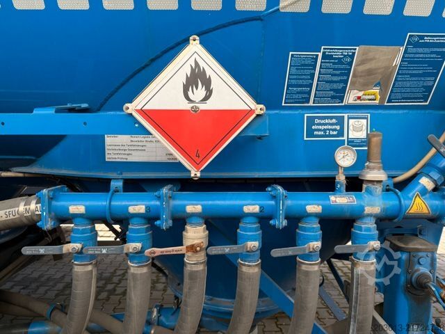 Silo semitrailer FELDBINDER Silo Auflieger 56.000 Liter ADR