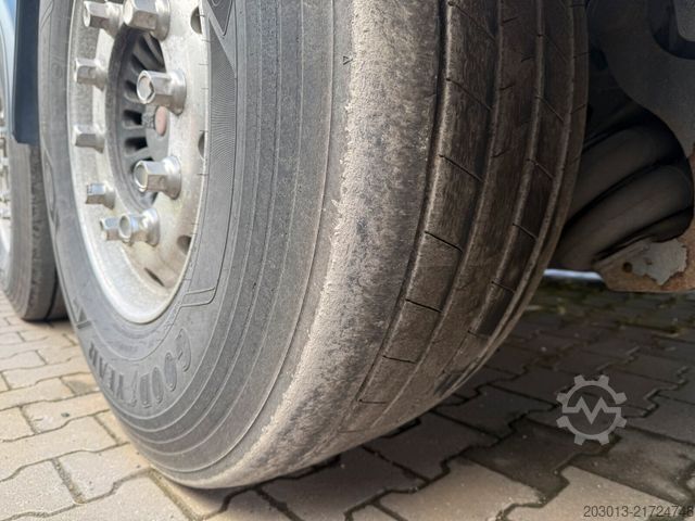 Silo semitrailer FELDBINDER Silo Auflieger 56.000 Liter ADR