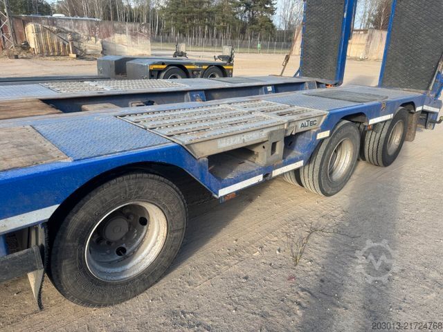 Low loader semitrailer LANGENDORF SATÜ 30-10,0M Tieflader 3 Achse - mit Radmulden