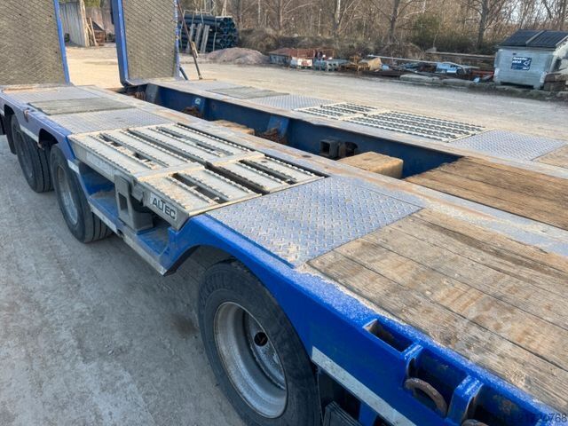 Low loader semitrailer LANGENDORF SATÜ 30-10,0M Tieflader 3 Achse - mit Radmulden