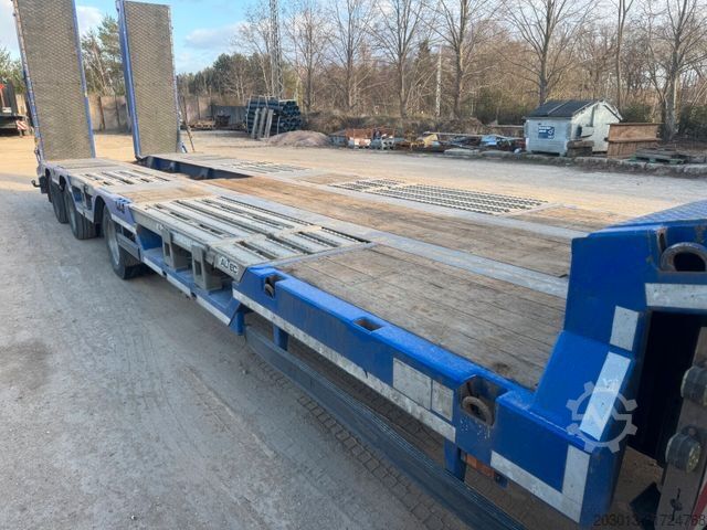 Low loader semitrailer LANGENDORF SATÜ 30-10,0M Tieflader 3 Achse - mit Radmulden