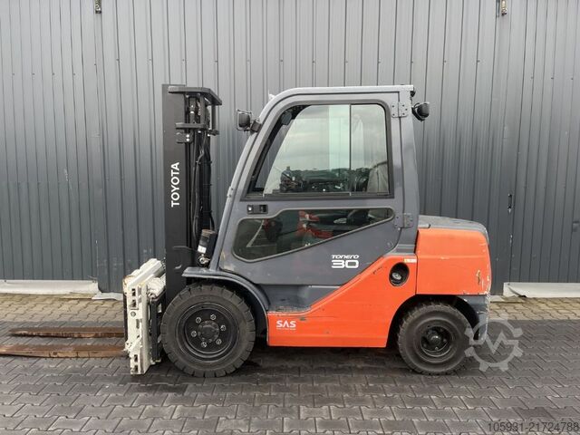 Diesel Forklift Toyota 8FDF30