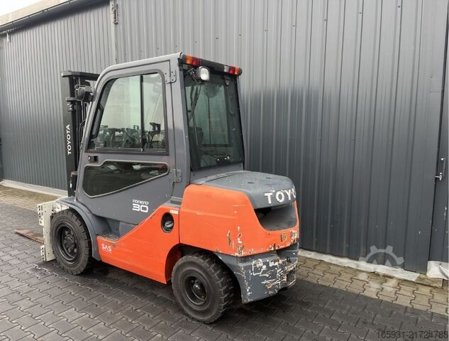 Diesel Forklift Toyota 8FDF30