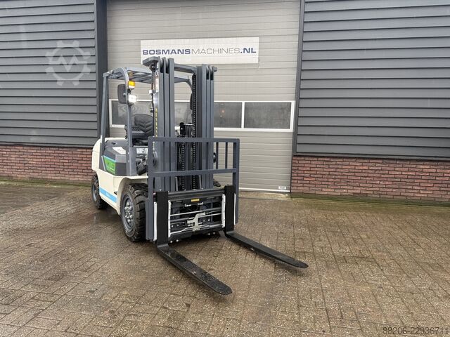  EUROTRAC FE30 ECO heftruck NIEUW met vorkenverspreider