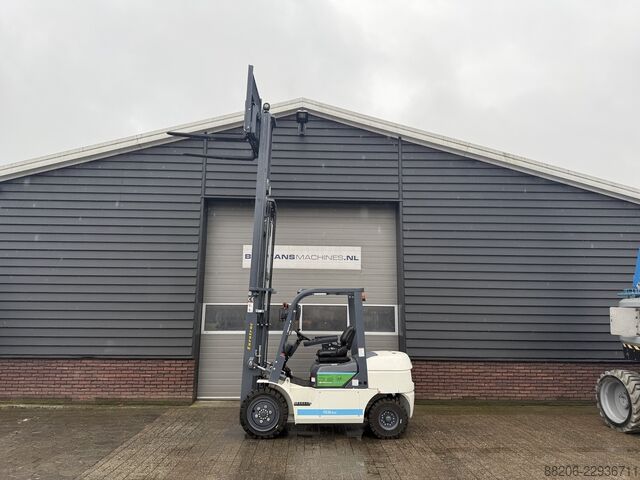  EUROTRAC FE30 ECO heftruck NIEUW met vorkenverspreider
