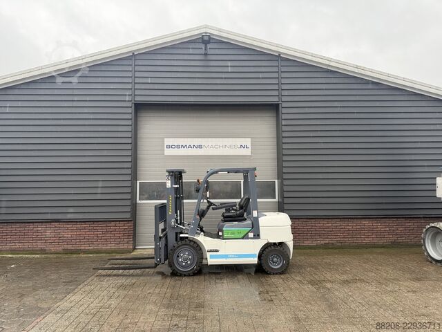  EUROTRAC FE30 ECO heftruck NIEUW met vorkenverspreider
