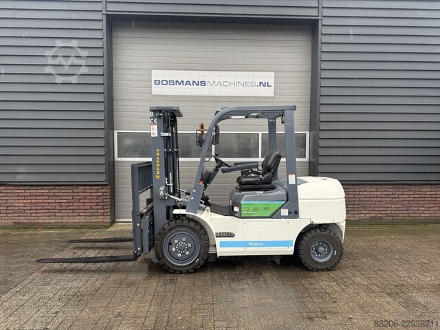 EUROTRAC FE30 ECO heftruck NIEUW met vorkenverspreider