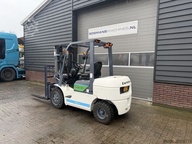  EUROTRAC FE30 ECO heftruck NIEUW met vorkenverspreider