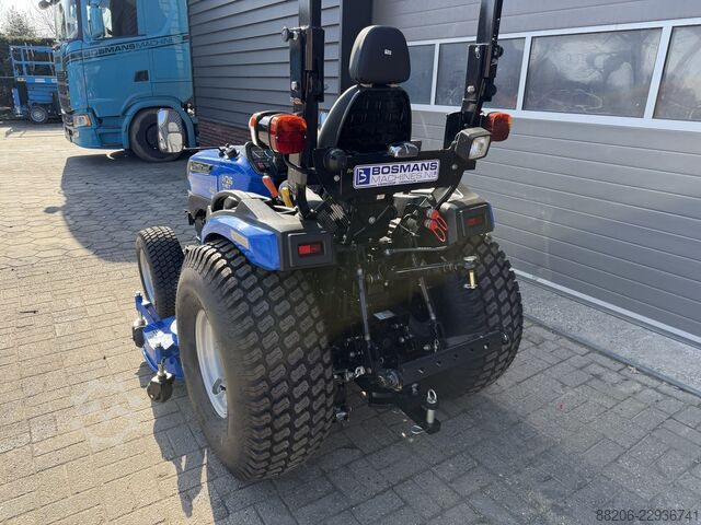  SOLIS 26 HST minitractor NIEUW met middenmaaidek