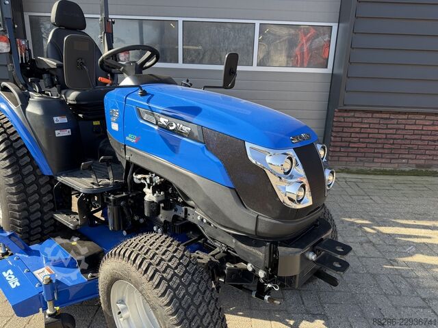  SOLIS 26 HST minitractor NIEUW met middenmaaidek