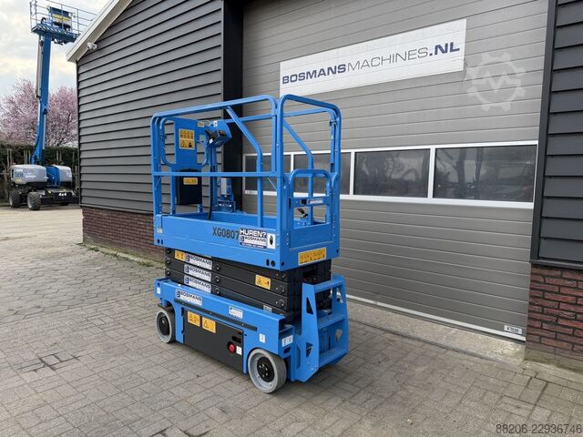  XCMG XG0807 AC schaarhoogwerker 7.8 M BJ 2024