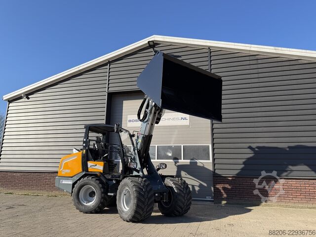  GIANT G3500 TELE minishovel NIEUW €960 LEASE