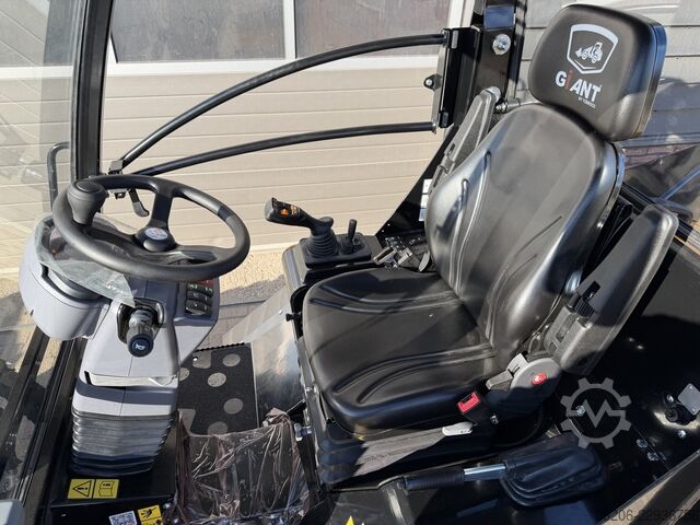  GIANT G3500 TELE minishovel NIEUW €960 LEASE