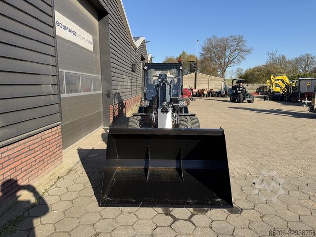  GIANT G3500 TELE minishovel NIEUW €960 LEASE