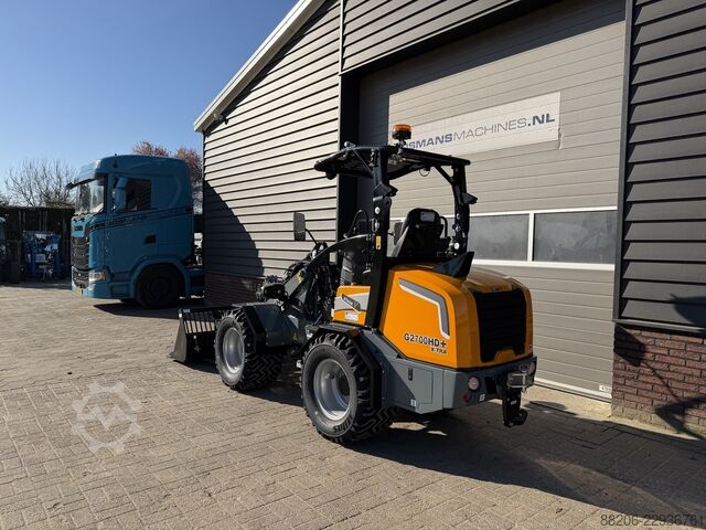  GIANT G2700 X-TRA HD+ minishovel NIEUW (giekvering, pro-inching - kogeltrekhaak)