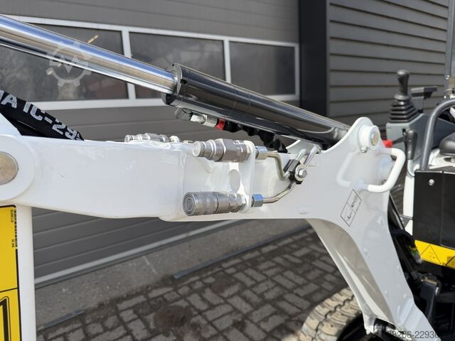  BOBCAT E10 z minigraver NIEUW SLOOP / SORTEER functie hydraulische wissel + 3 bakken