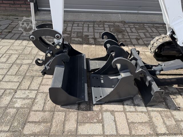 BOBCAT E10 z minigraver NIEUW SLOOP / SORTEER functie hydraulische wissel + 3 bakken