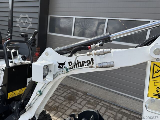  BOBCAT E10 z minigraver NIEUW SLOOP / SORTEER functie hydraulische wissel + 3 bakken