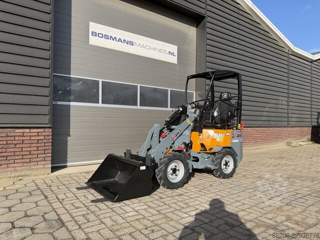  GIANT G1100 G1200 minishovel NIEUW budget uitvoering €345 LEASE