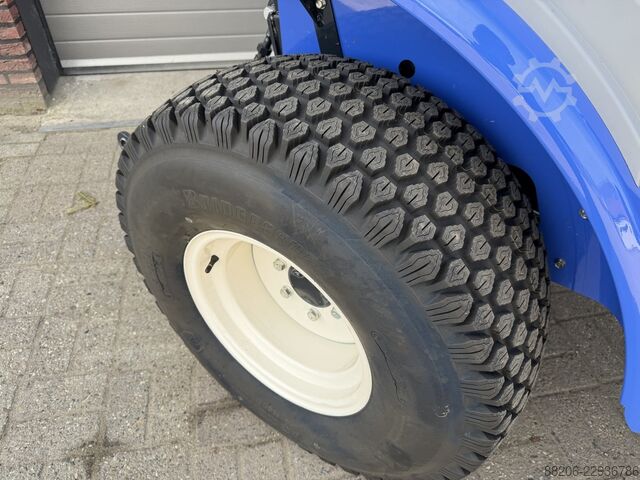  ISEKI TM4230 HST minitractor NIEUW €240 LEASE