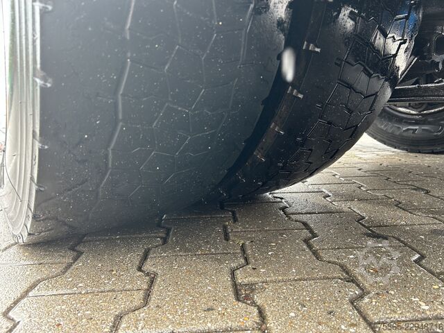 Standard tractor Man TGX 18.400 XLX / 929 dkm / Tacho V2 / Full Spoi...
