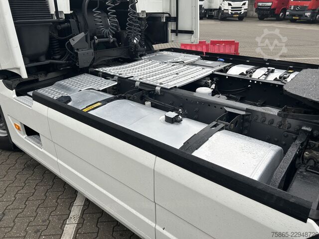 Standard tractor Volvo FH 500 Globetrotter XL / 280 dkm / Tacho V2 / V...