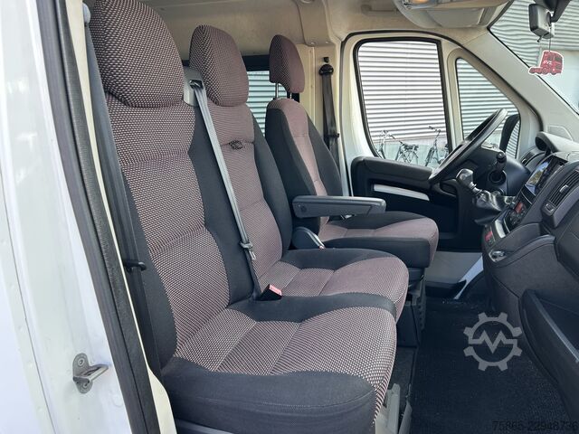 Passenger van Peugeot Boxer 330 2.2 HDI L1H1 Premium / 204 dkm / 9 Se...