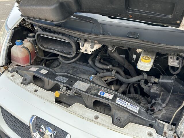 Passenger van Peugeot Boxer 330 2.2 HDI L1H1 Premium / 204 dkm / 9 Se...