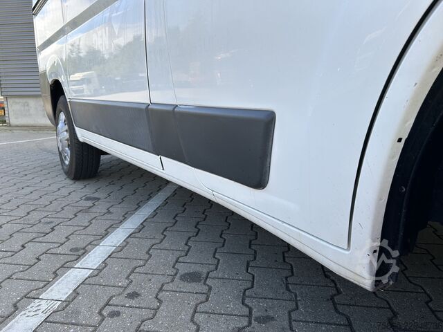 Passenger van Peugeot Boxer 330 2.2 HDI L1H1 Premium / 204 dkm / 9 Se...