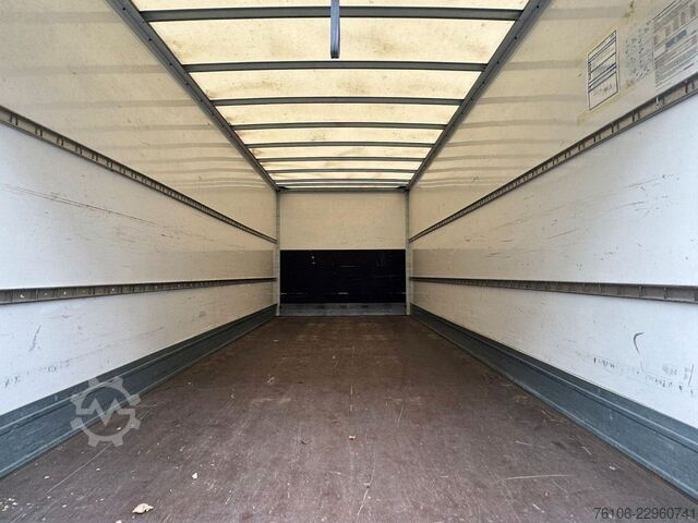 LKW mit Kofferaufbau FUSO Canter 7C15 Koffer mit Ladebordwand