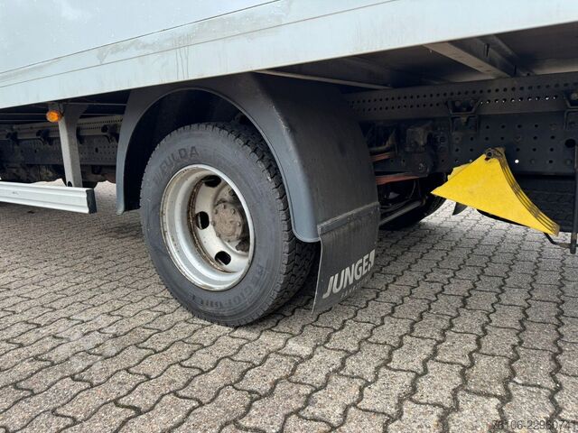 LKW mit Kofferaufbau FUSO Canter 7C15 Koffer mit Ladebordwand