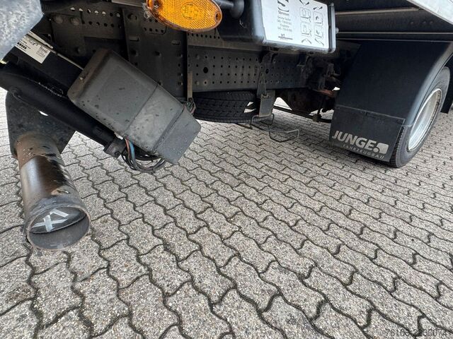 LKW mit Kofferaufbau FUSO Canter 7C15 Koffer mit Ladebordwand