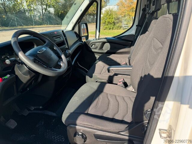 Transporter mit Koffer IVECO Daily 35S13 Koffer mit Ladebordwand*Klima*