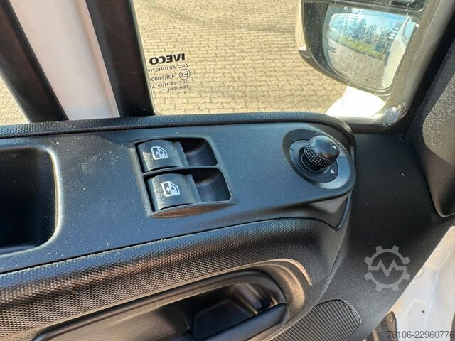 Transporter mit Koffer IVECO Daily 35S13 Koffer mit Ladebordwand*Klima*