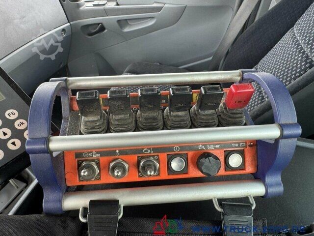 Dreiseitenkipper LKW Mercedes-Benz Axor 2133 4x4 Kipper Kran Winterdienstausstat.