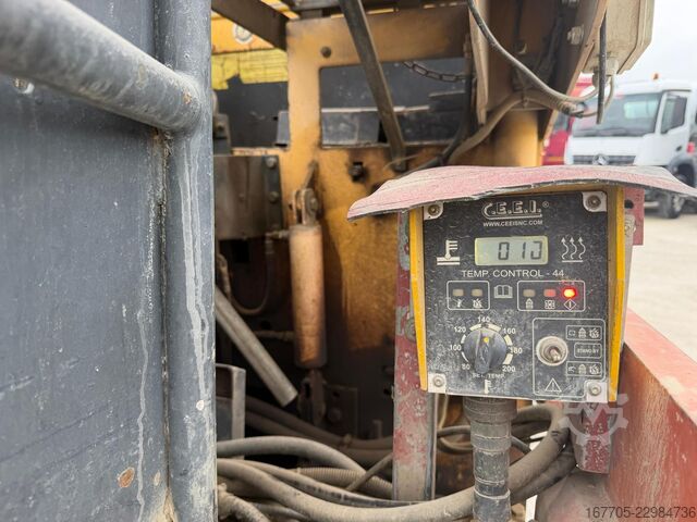 Radfertiger Dynapac F121-6W