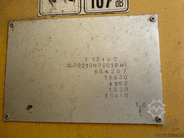 Radfertiger Dynapac F121-6W