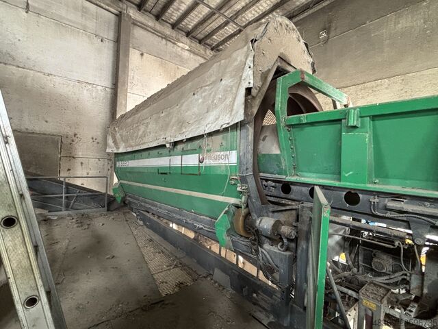 Screen Machine Neuson 