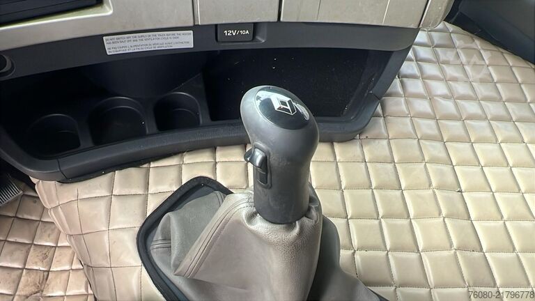 Standard tractor Renault Premium 460 DXI (BOITE MANUELLE / MANUAL GEARBOX)